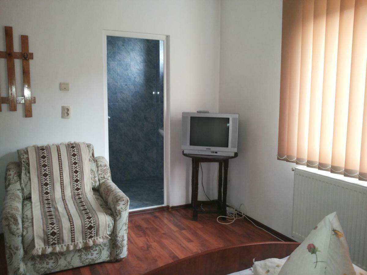 Casa Vera Бран Екстериор снимка